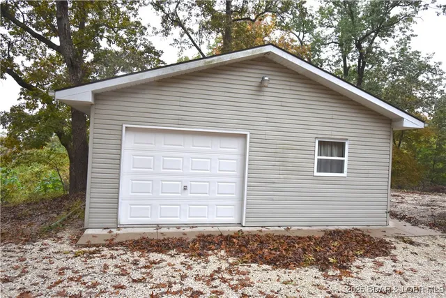 $299,999 | 28478 Redwood Circle, Rocky Mount, MO 65072