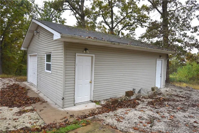 $299,999 | 28478 Redwood Circle, Rocky Mount, MO 65072