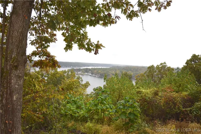 $299,999 | 28478 Redwood Circle, Rocky Mount, MO 65072