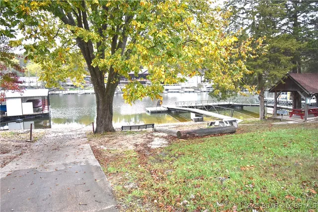 $299,999 | 28478 Redwood Circle, Rocky Mount, MO 65072