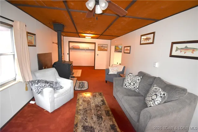 $299,999 | 28478 Redwood Circle, Rocky Mount, MO 65072