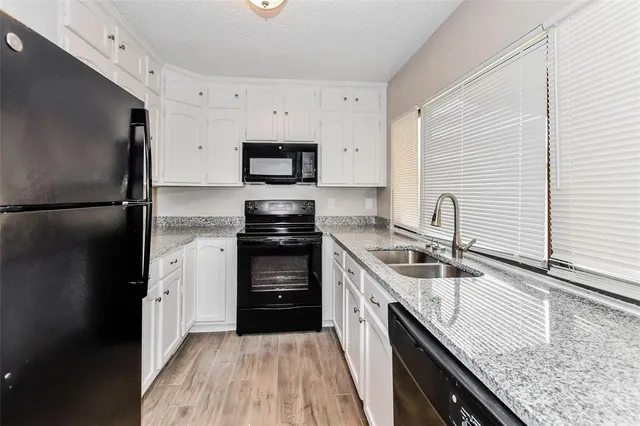 $1,945 | 6308 Pine Street, Rowlett, TX 75089