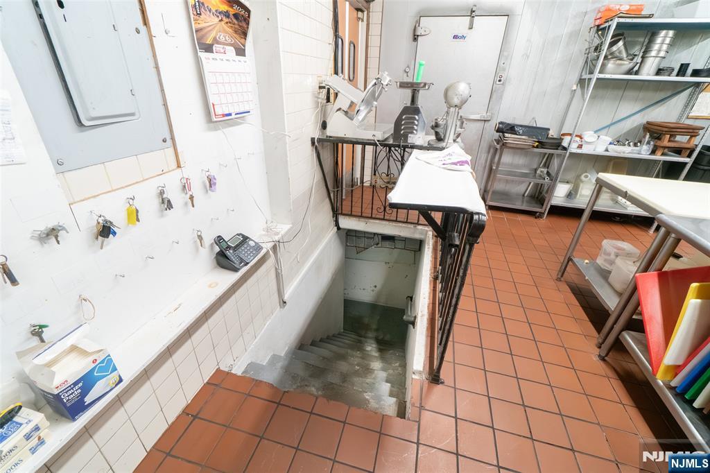 72-74 Elm Road Newark, NJ 07105 - Photo 28 of 41 a hallway with sitting area