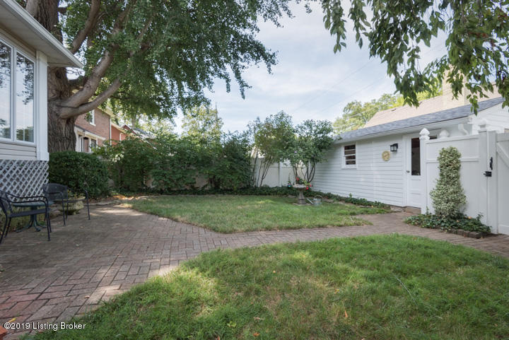 3415 Lexington Road Louisville, KY 40207 - Photo 8 of 35 017