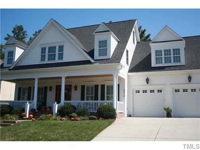 2812 Winter Song Road Raleigh, NC 27614 - Photo 2 of 24 This beautiful, 4 BR, 3BA custom home is in immaculate condition and features both formals, a large open family room, bonus room, as well as a screened-in porch and paver patio. This home truly has it all! Exterior Front