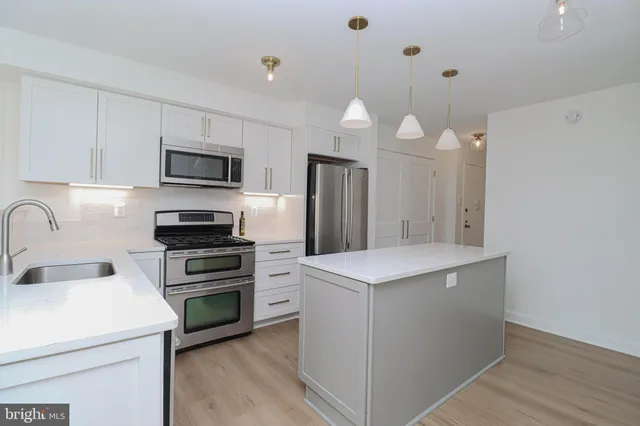 $565,000 | 700 7th Street Southwest, Unit 734, Washington, DC 20024