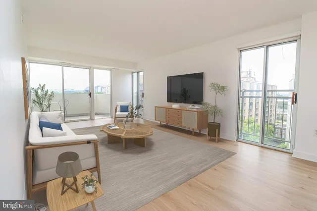 $565,000 | 700 7th Street Southwest, Unit 734, Washington, DC 20024