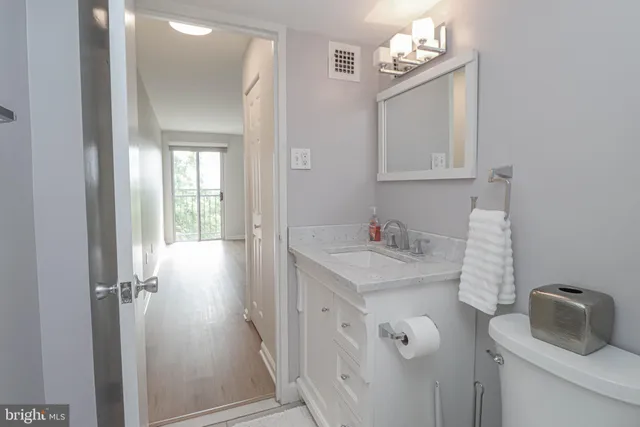 $565,000 | 700 7th Street Southwest, Unit 734, Washington, DC 20024