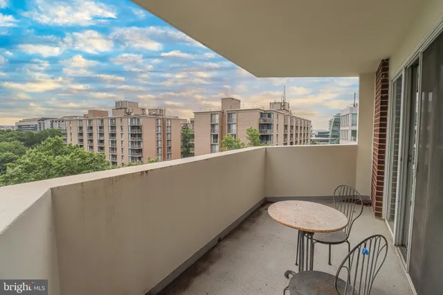 $565,000 | 700 7th Street Southwest, Unit 734, Washington, DC 20024