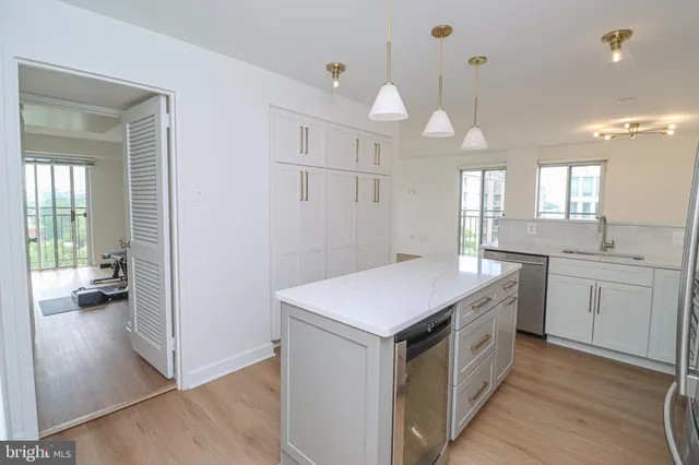 $565,000 | 700 7th Street Southwest, Unit 734, Washington, DC 20024