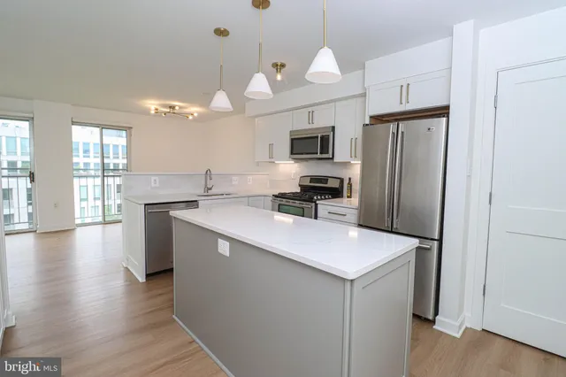 $565,000 | 700 7th Street Southwest, Unit 734, Washington, DC 20024