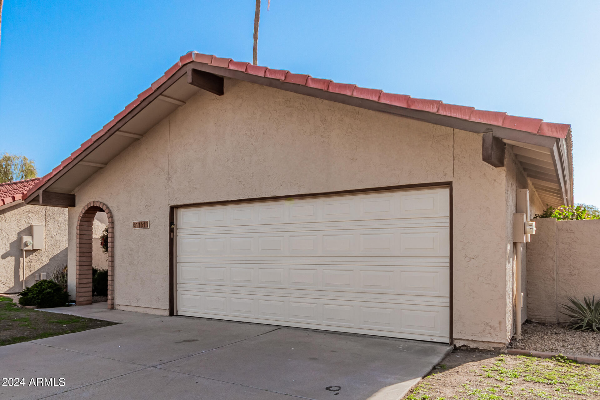 11611 South Ki Road Phoenix, AZ 85044 - Photo 2 of 27 04 - Ki