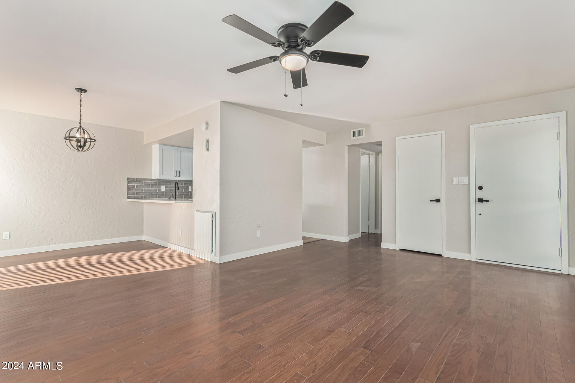 11611 South Ki Road Phoenix, AZ 85044 - Photo 6 of 27 08 - Ki