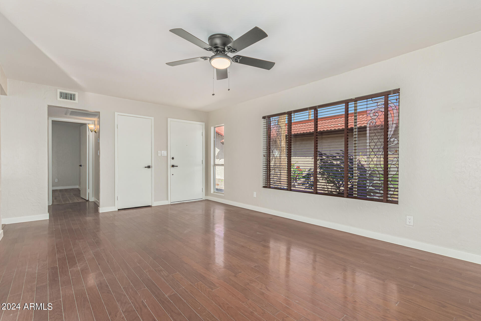 11611 South Ki Road Phoenix, AZ 85044 - Photo 7 of 27 09 - Ki
