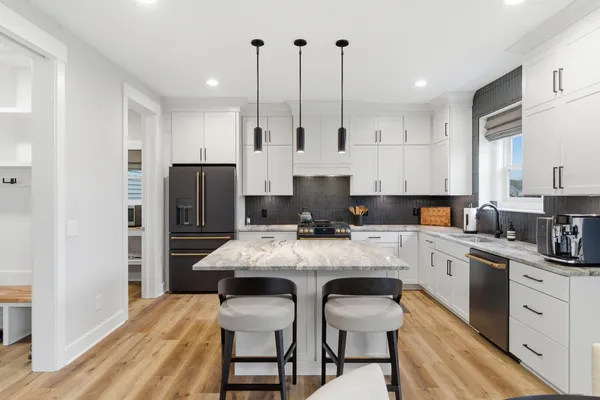 $895,000 | 7746 Cors Cv Street, Kalamazoo, MI 49009