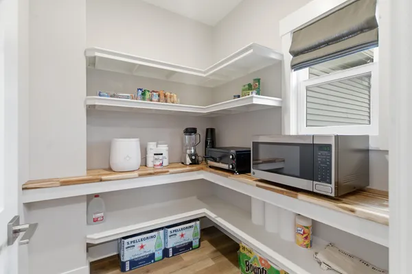 $895,000 | 7746 Cors Cv Street, Kalamazoo, MI 49009