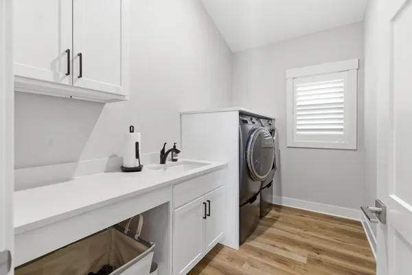 $895,000 | 7746 Cors Cv Street, Kalamazoo, MI 49009