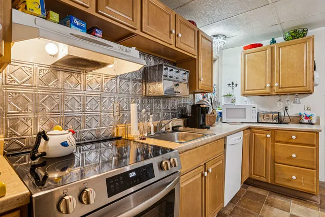 $339,000 | 78 Division Street, Hartford, VT 05088