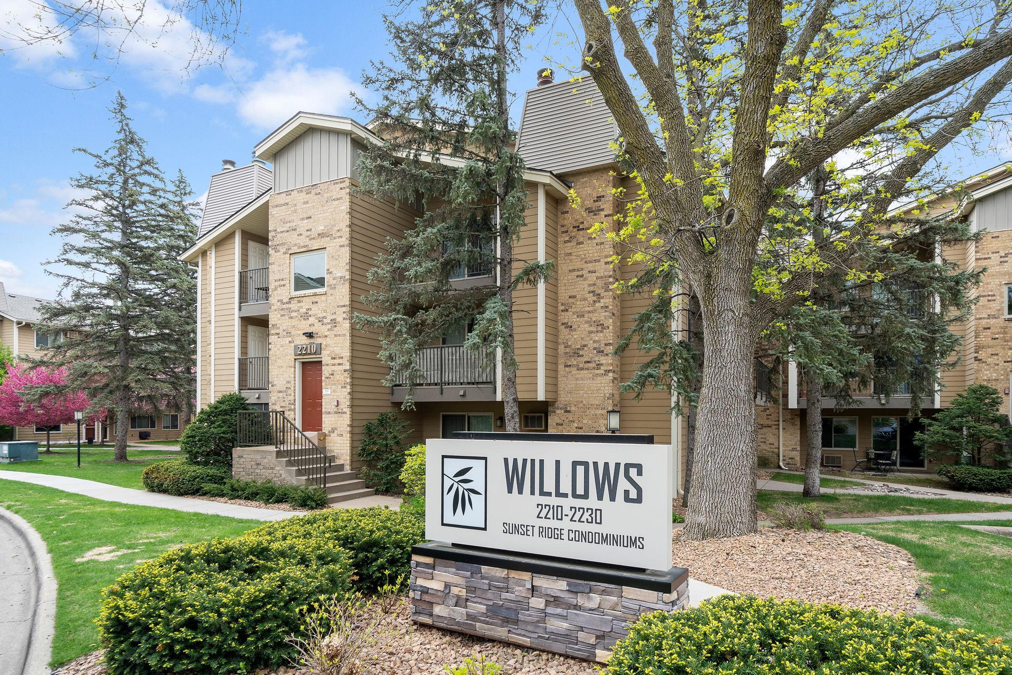 2210 Ridge Drive, Unit 31 St. Louis Park, MN 55416 - Photo 1 of 22