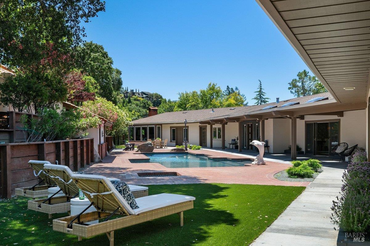 111 Deer Hollow Road San Anselmo, CA 94960 - Photo 3 of 70
