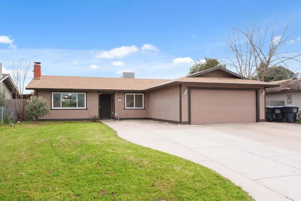 $315,000 | 237 East Modoc Avenue, Visalia, CA 93291