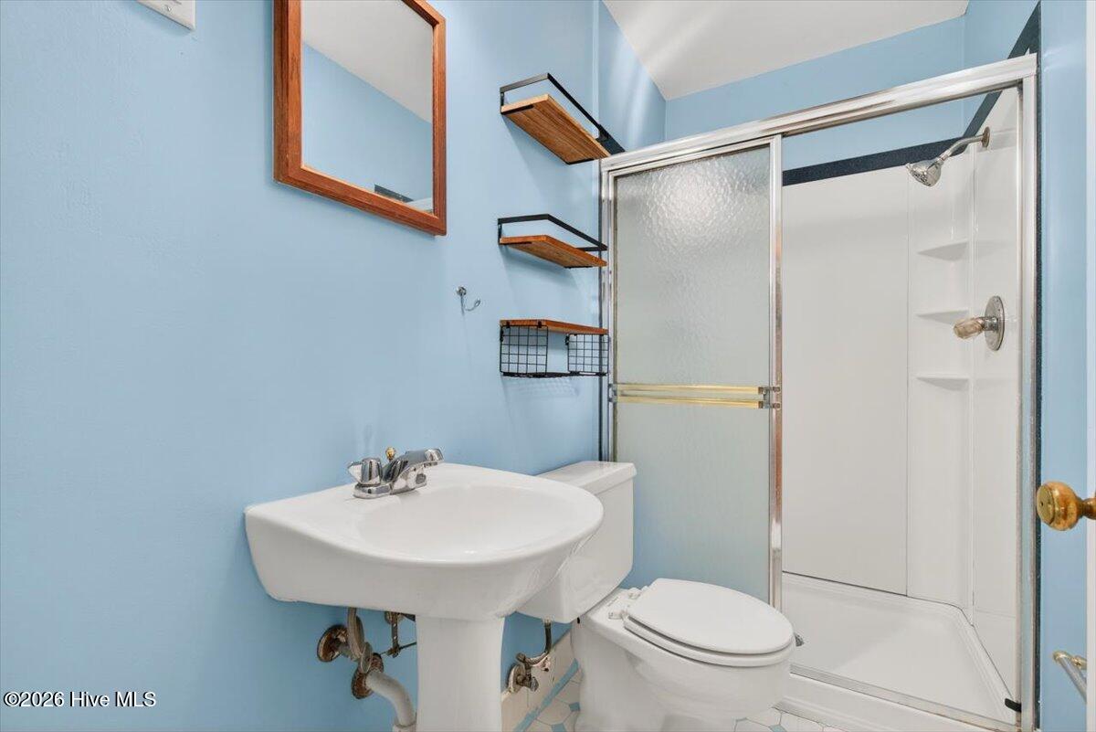 4618 Riplee Drive Wilmington, NC 28405 - Photo 30 of 48 Master Bath