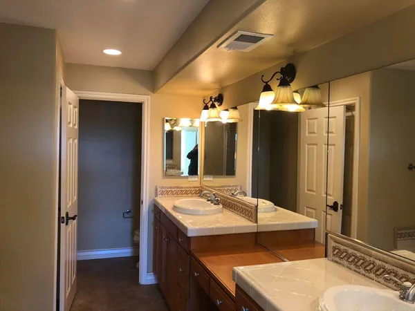 $9,850 | 415 North Cedros Avenue, Solana Beach, CA 92075