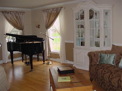 2816 Hampstead Road Allentown, PA 18103 - Photo 3 of 14 Gallery Image 3