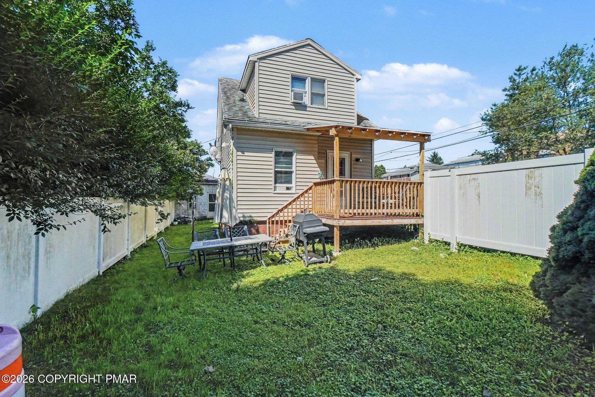 616-616 Seybert Street Hazleton, PA 18201 - Photo 28 of 42 027_file_2376