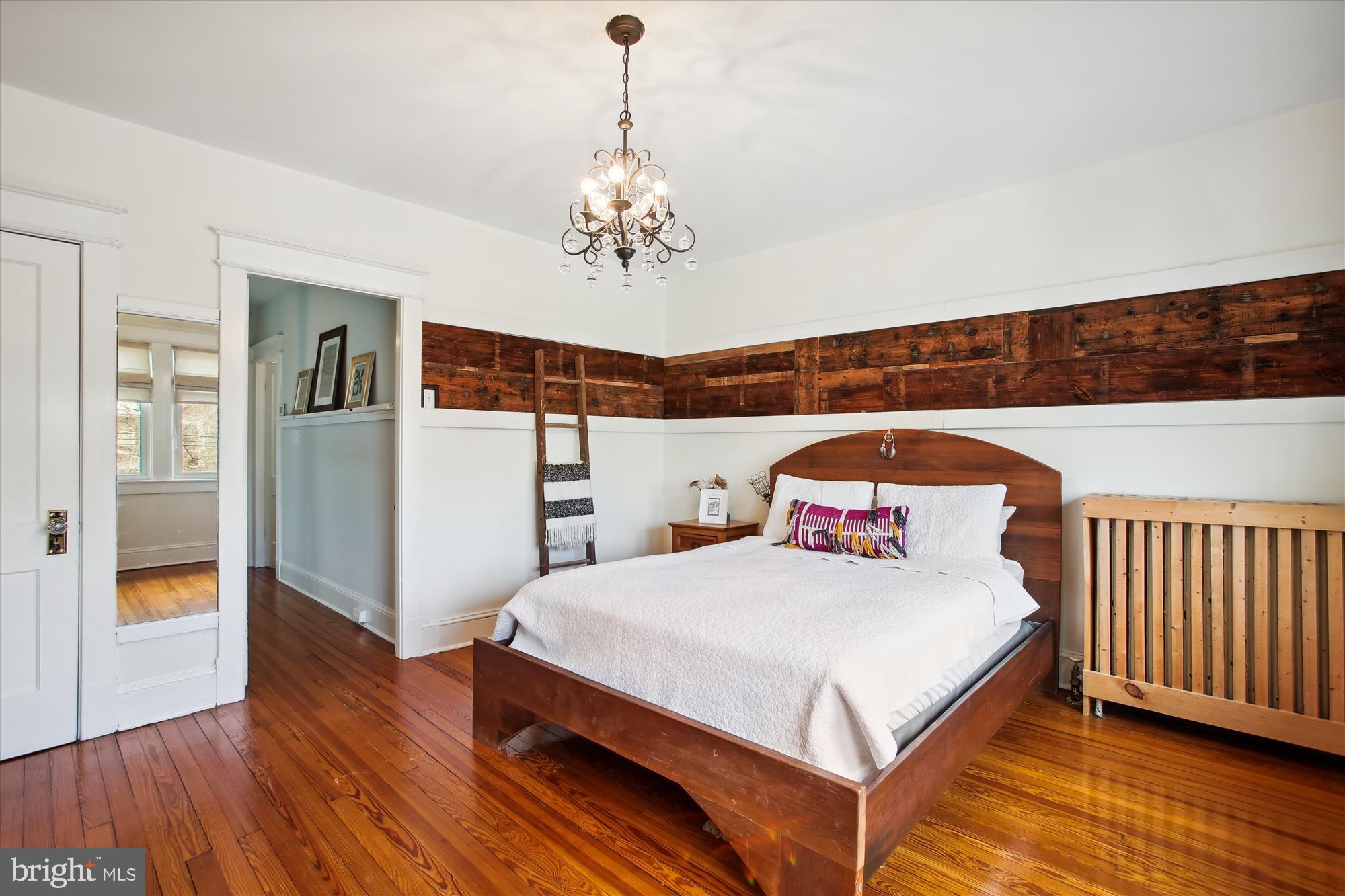 5103 13th Street Northwest Washington, DC 20011 - Photo 17 of 51 Primary BDR with walk-in closet