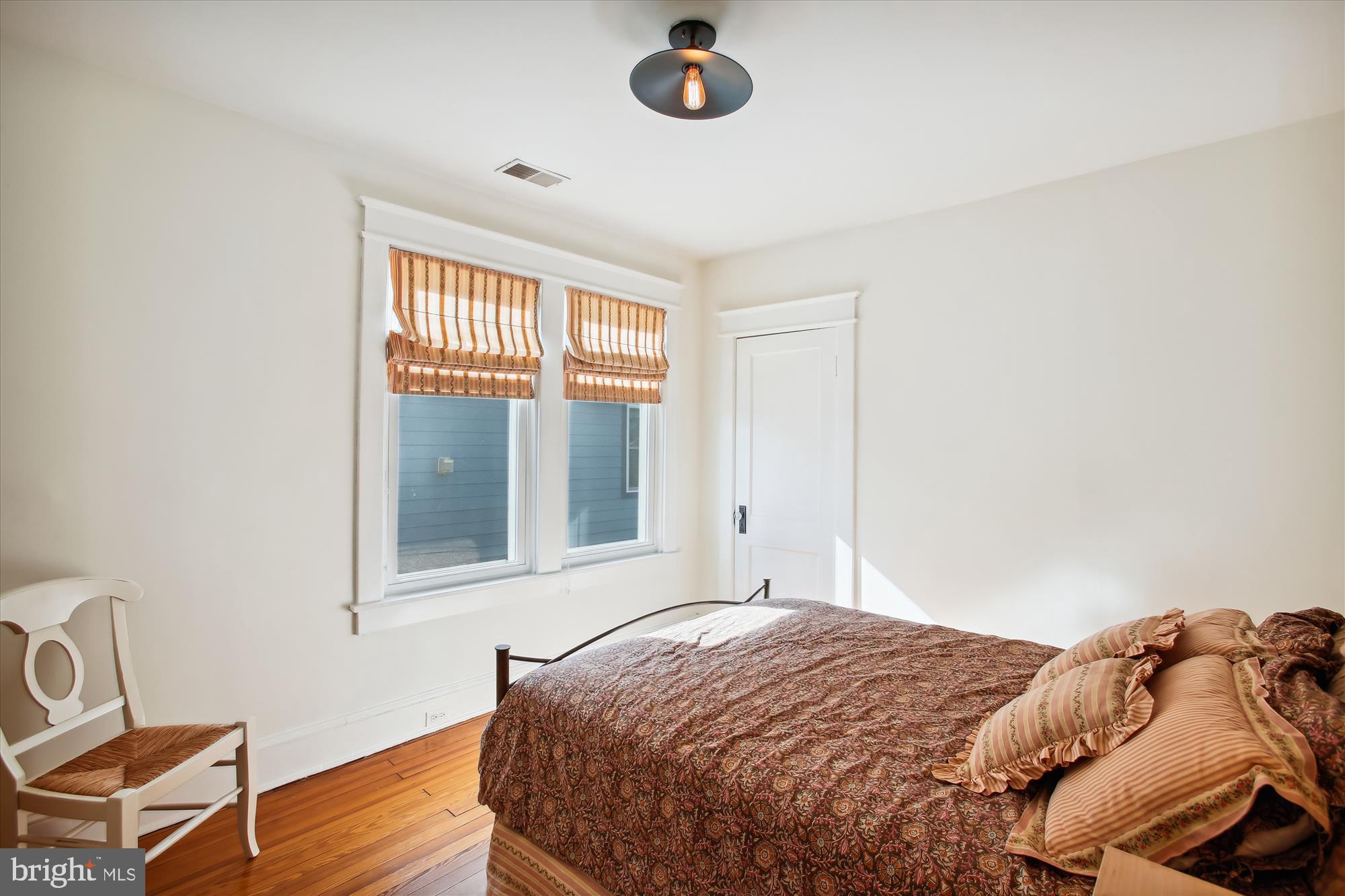 5103 13th Street Northwest Washington, DC 20011 - Photo 22 of 51 Guest Room