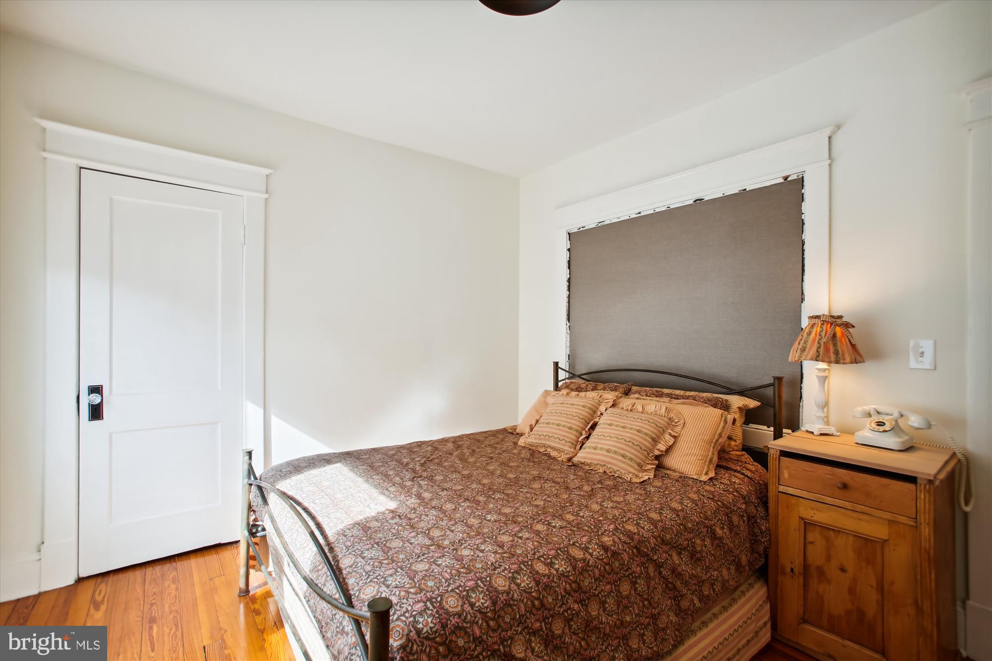 5103 13th Street Northwest Washington, DC 20011 - Photo 23 of 51 Guest Room