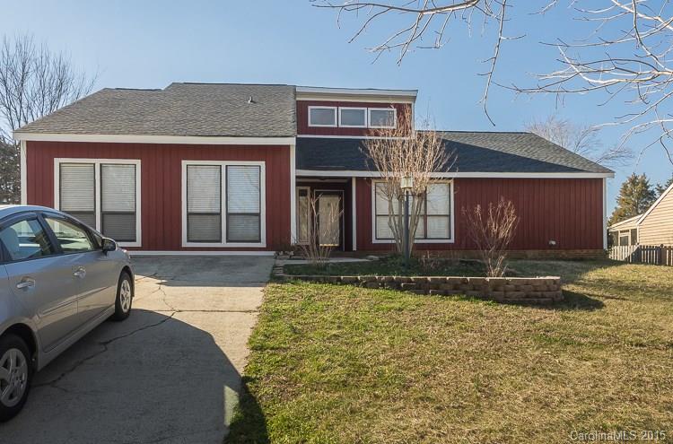 9712 Fairway Ridge Road Charlotte, NC 28277 - Photo 1 of 12 a front view of a house with a yard