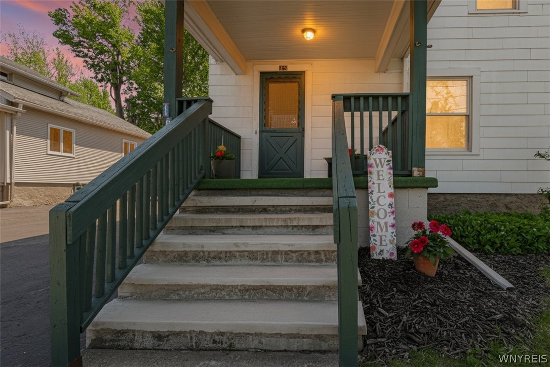 162 South Transit Street Lockport, NY 14094 - Photo 4 of 38