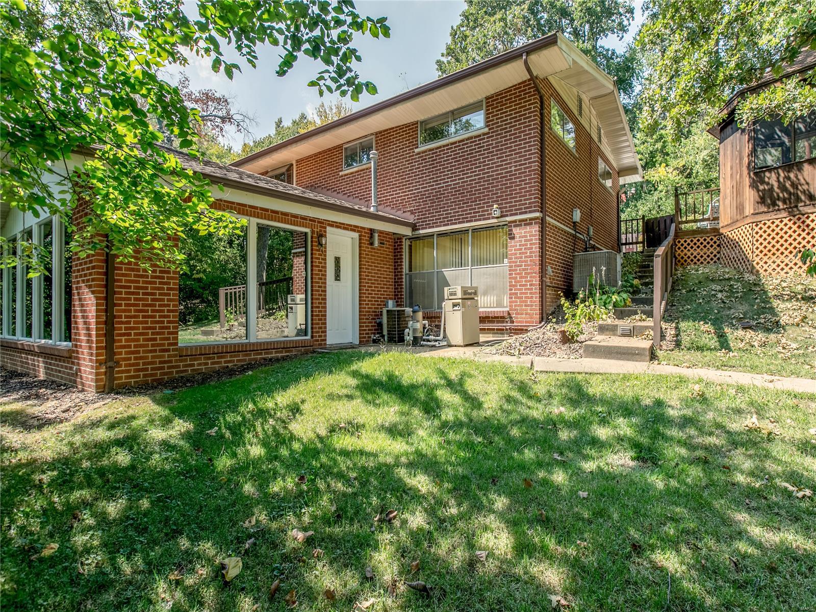5431 Ringer Road St. Louis, MO 63129 - Photo 1 of 26 Gallery Image 1