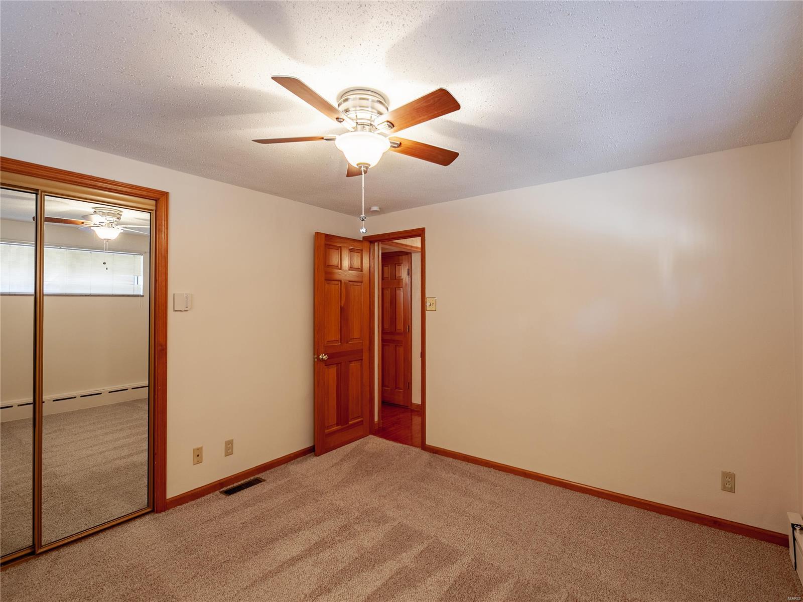 5431 Ringer Road St. Louis, MO 63129 - Photo 14 of 26 Gallery Image 14