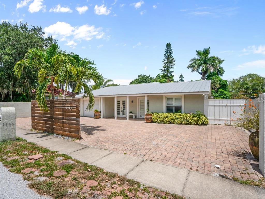 3606 Bay Shore Road Sarasota, FL 34234 - Photo 1 of 1