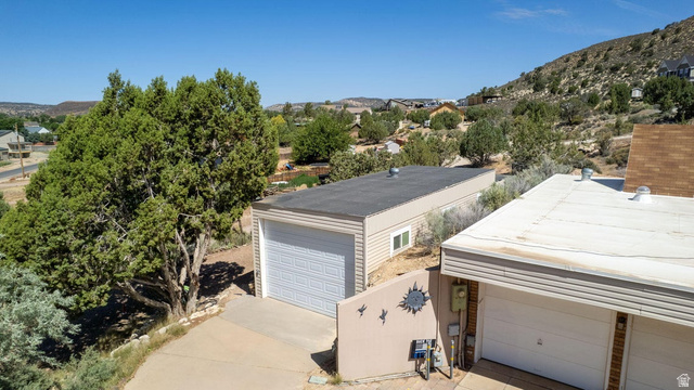 1122 Diamond Valley Drive St. George, UT 84770 - Photo 4 of 44