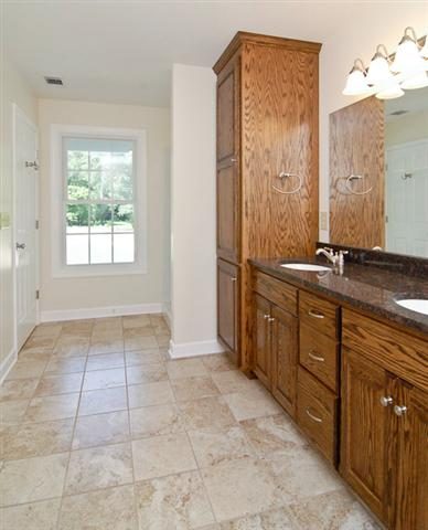 114 Lullwater Road Greenville, SC 29607 - Photo 21 of 24 Gallery Image 21