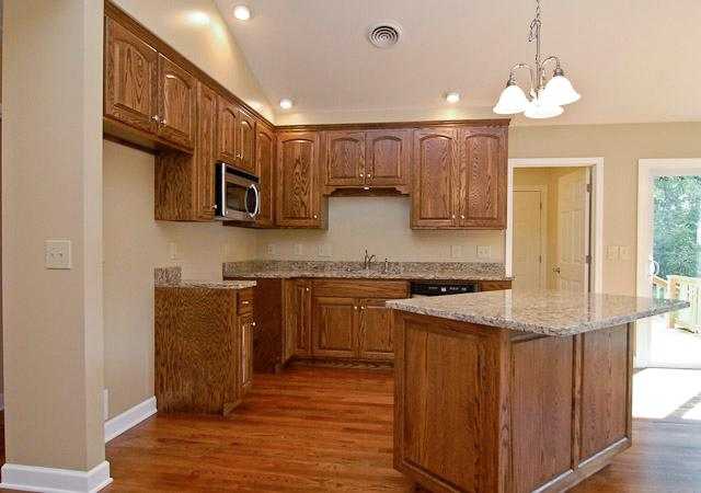 114 Lullwater Road Greenville, SC 29607 - Photo 7 of 24 Gallery Image 7