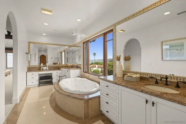 $6,995,000 | 1745 Amalfi Street, La Jolla, CA 92037
