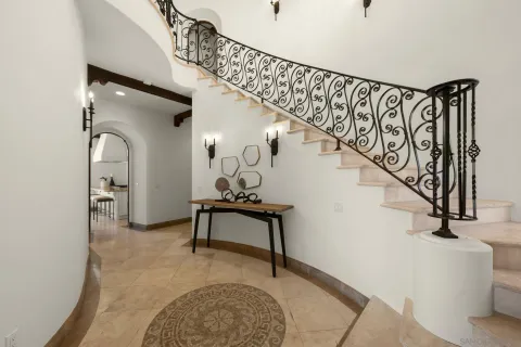 a view of entryway and hall