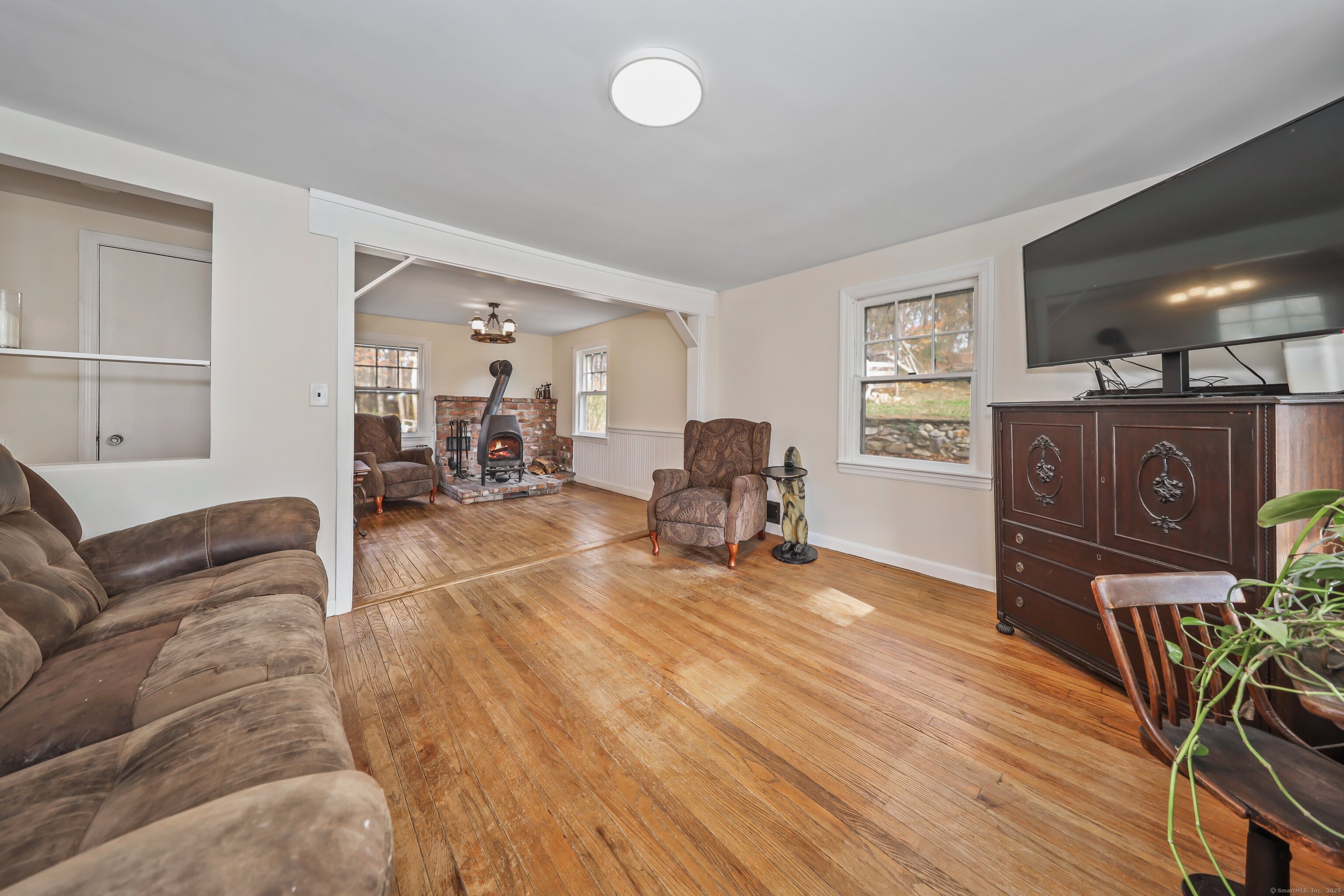 10 Kulas Terrace Seymour, CT 06483 - Photo 5 of 38