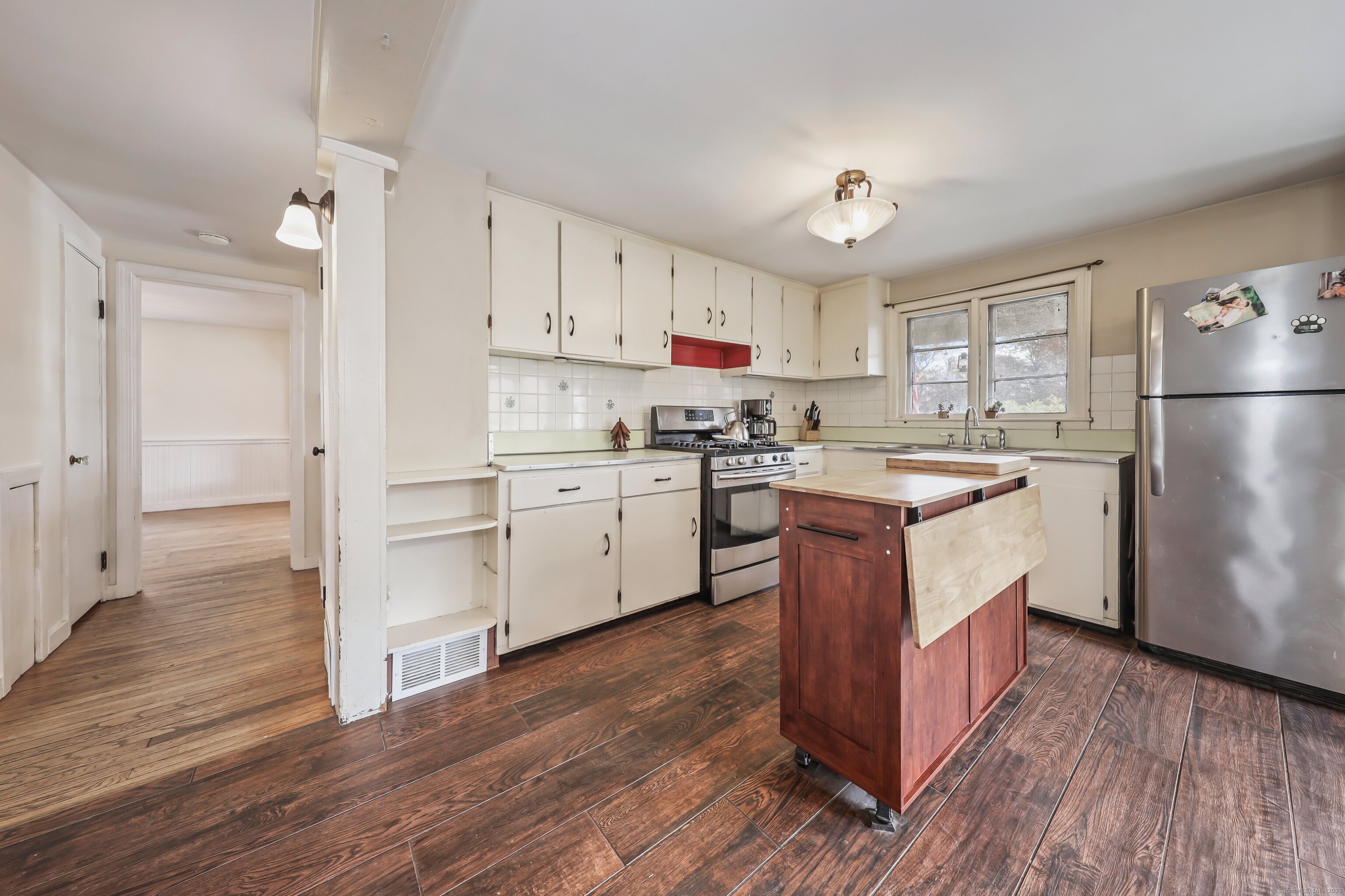 10 Kulas Terrace Seymour, CT 06483 - Photo 9 of 38