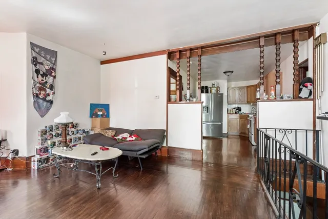 $979,900 | 584-586 Mt Hope Avenue, Fall River, MA 02724