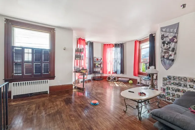 $979,900 | 584-586 Mt Hope Avenue, Fall River, MA 02724