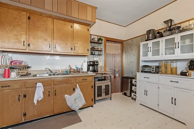 $979,900 | 584-586 Mt Hope Avenue, Fall River, MA 02724