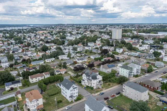 $979,900 | 584-586 Mt Hope Avenue, Fall River, MA 02724