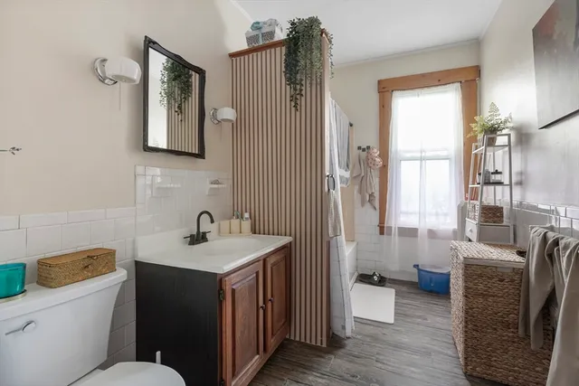 $979,900 | 584-586 Mt Hope Avenue, Fall River, MA 02724