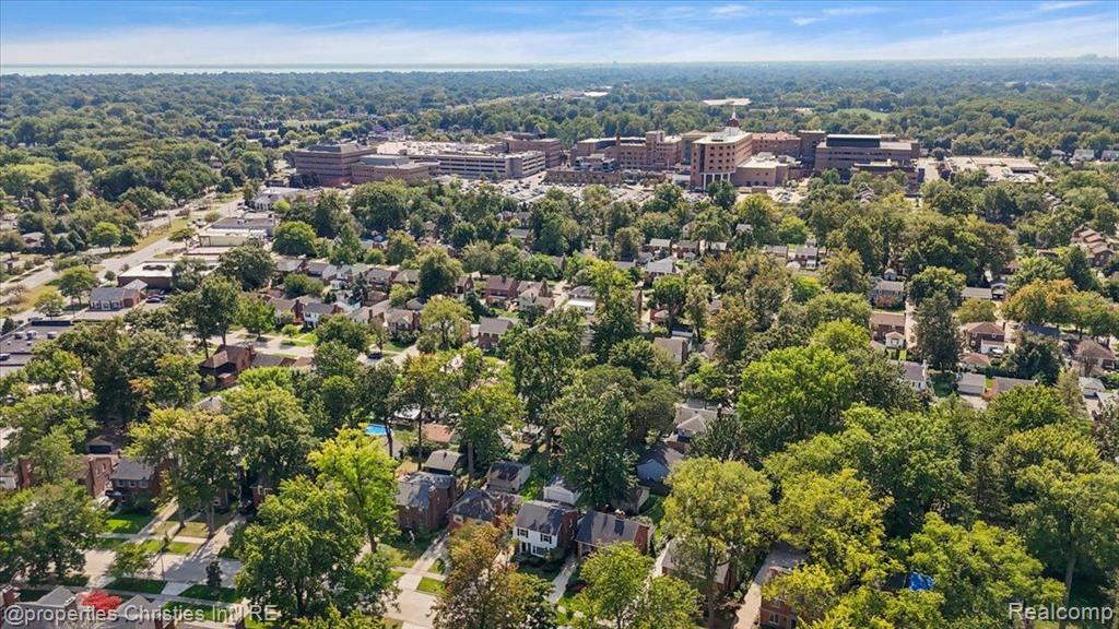 1683 Severn Road Grosse Pointe Woods, MI 48236 - Photo 43 of 47